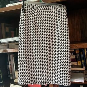 Black and White Houndstooth Pencil Skirt